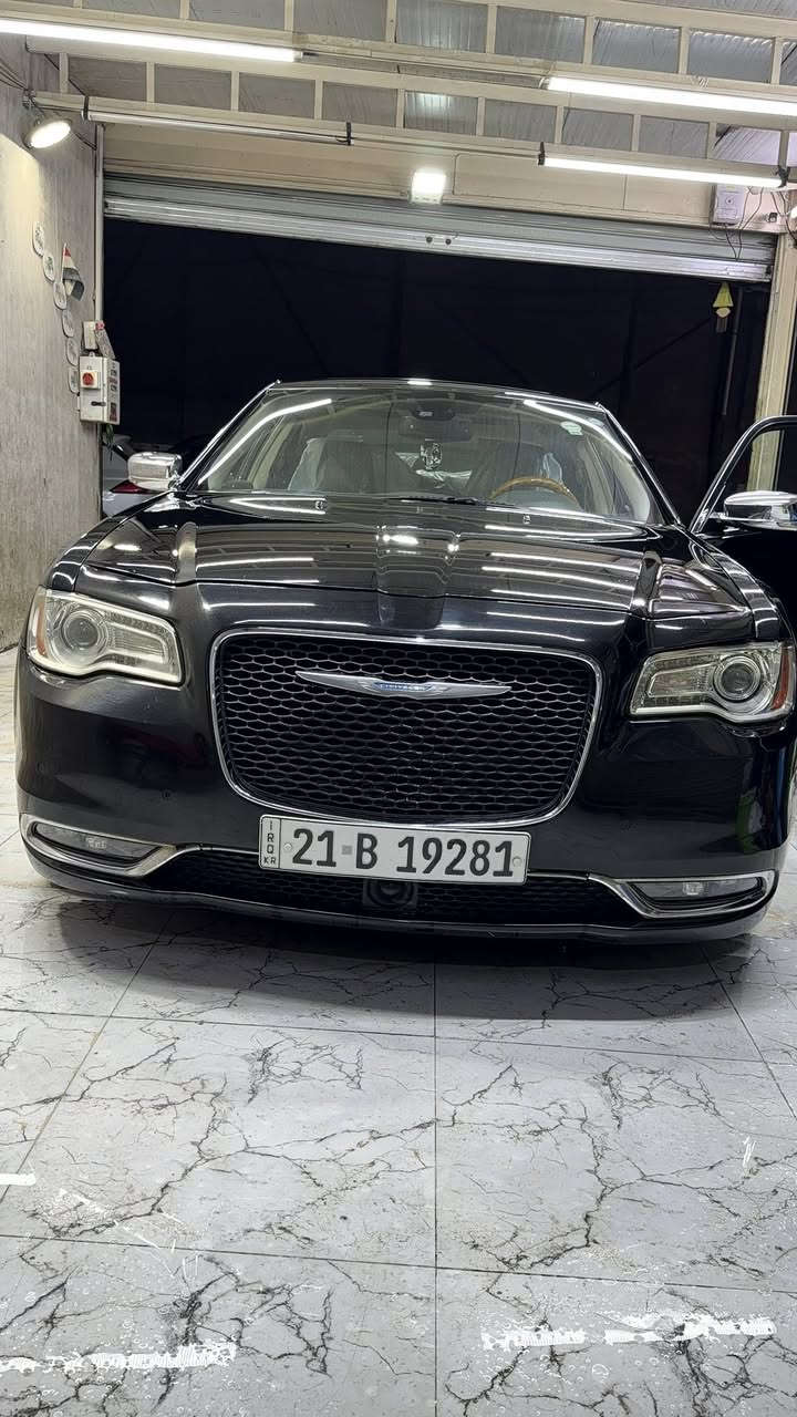 اوباما الموديل 12 ماشية 112ميل خليجية فتحة دواخل عسلي وصاج الدشبول معة البيبان قهوائي معة العسلي والصاج تبريد تدفئة كشنات كلاص حار بارد رادار امامي حساسات خلفي امامي خزن ميموري البانزين والبريك اوتو ستيرن اوتو كشنات كله اوتو دمامات كل السيارة بردة محرك هيمي علامات هيمي اصل جميع المواصفات المطلوبة بيها اشاير بلمري قلاب حساسات اشاير وبعد بيها مواصفات السعر ***********مواصفات السيارة بلاتين يوم السعر 230 بيها مجال قليل دواخل السيارة وترايها شرط 22
