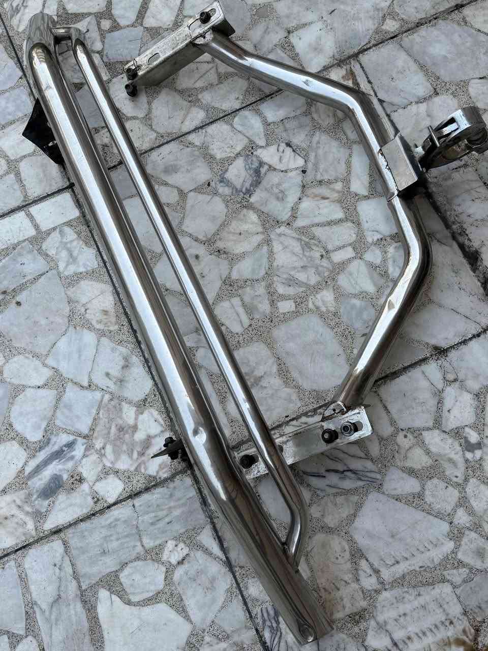 درع امامي نظيف وبحاله ممتازة 
مع هوك خلفي بي ضرر شي بسيط بس ماماثر على شكله للبيع عنواني بغداد وثنينهن بسعر  175 واذا تريد بس الدرع او بس الهوك هم عادي


**إذا كنت صاحب هذا الإعلان وتريد حذفه لأي سبب، رجاءا أرسل رسالة إلى الدعم الفني**