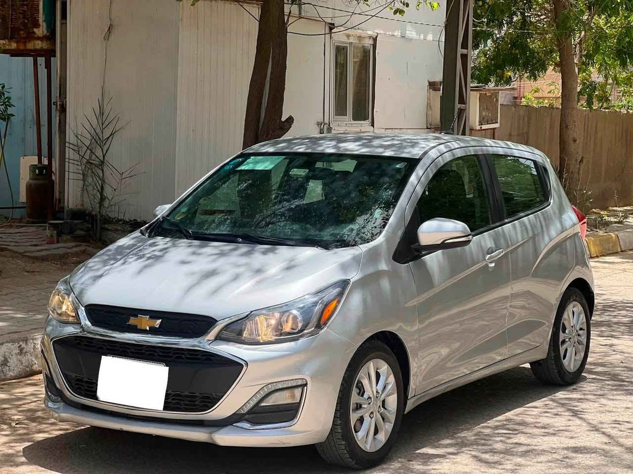 🚗شيفروليت سبارك 2021 بالأقساط 🚗

🌹 اللهم صلِّ على محمد وآل محمد 🌹

🚨 عرض استثنائي لفترة محدودة… 🚨

هل تبحث عن سيارة:

✅ موديل حديث؟
✅ اقتصادية جداً بالوقود؟
✅ عملية وسهلة داخل المدينة؟
✅ وأقساطها مريحة على ميزانيتك؟

إذن… لا تدع هذه الفرصة تفوتك.

🚗 شيفروليت سبارك 2021

✨ سيارة نظيفة وجاهزة للاستلام الفوري.
✨ رقم بغداد (دولي جديد).
✨ اقتصادية جداً في استهلاك الوقود.
✨ قيادة مريحة واعتمادية عالية.
✨ مناسبة للعمل، والعائلة، والتنقل اليومي.

🔥 مزايا العرض:
💥 مقدمة مقبولة.
💥 أقساط شهرية ميسرة (ورقتين فقط بالشهر).
💥 استلام فوري بعد الاتفاق.
💥 معاملة سريعة وسلسة بدون تعقيد.
💥 سعر منافس يجعلها من أفضل الفرص المتوفرة.

⏳ انتبه…
العروض المميزة لا تنتظر أحداً، وقد يتم بيع السيارة أو انتهاء العرض في أي وقت.

━━━━━━━━━━━━━━━━━━

💬 تريد معرفة:
💰 السعر النهائي؟
💵 قيمة المقدمة؟
📅 القسط الشهري؟
📋 شروط التقسيط؟

اكتب في التعليقات فقط:
👉 ممكن تفاصيل السبارك 2021

وسيتم الرد عليك بالخاص بأسرع وقت.

━━━━━━━━━━━━━━━━━━

📲 واتساب (رسائل فقط):
📱 ***********
📱 ***********

أرسل رسالة واتساب واكتب:
ممكن تفاصيل السبارك 2021

وسيتم الرد عليك  بأسرع وقت

━━━━━━━━━━━━━━━━━━

☎️ الاتصال الهاتفي 

📞 معرض الكرام: ***********

📞 أبو كرار: ***********

رجاء اخوي 
الاتصال يكون اثناء أوقات الدوام الرسمي

━━━━━━━━━━━━━━━━━━

🌹 إذا أعجبك العرض:
❤️ اعمل إعجاب
💬 اكتب تعليق
🔄 شاركه مع أصدقائك… فقد تكون سبباً في حصول شخص على سيارة أحلامه بالأقساط.

#اقساط_الطائي #شيفروليت #سبارك #سبارك_2021 #بيع_بالاقساط #سيارات #العراق #بغداد #كربلاء #استلام_فوري #عرض_لفترة_محدودة #فرصة #فرص #ثمينة
