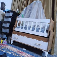 سرير اطفال • لحد ٥سنوات • جديد