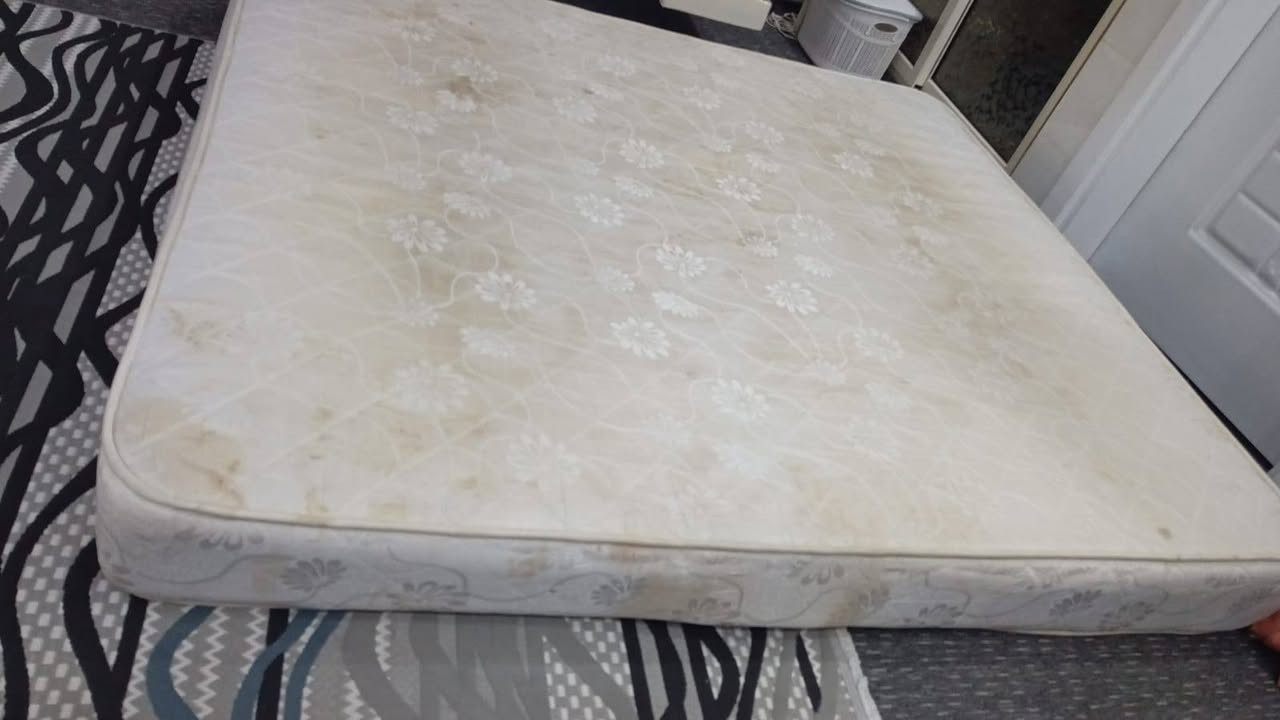 دوشك نفرين للبيع مابي اي عيب قياس 180*200 و سعر 70 الف  ***********
