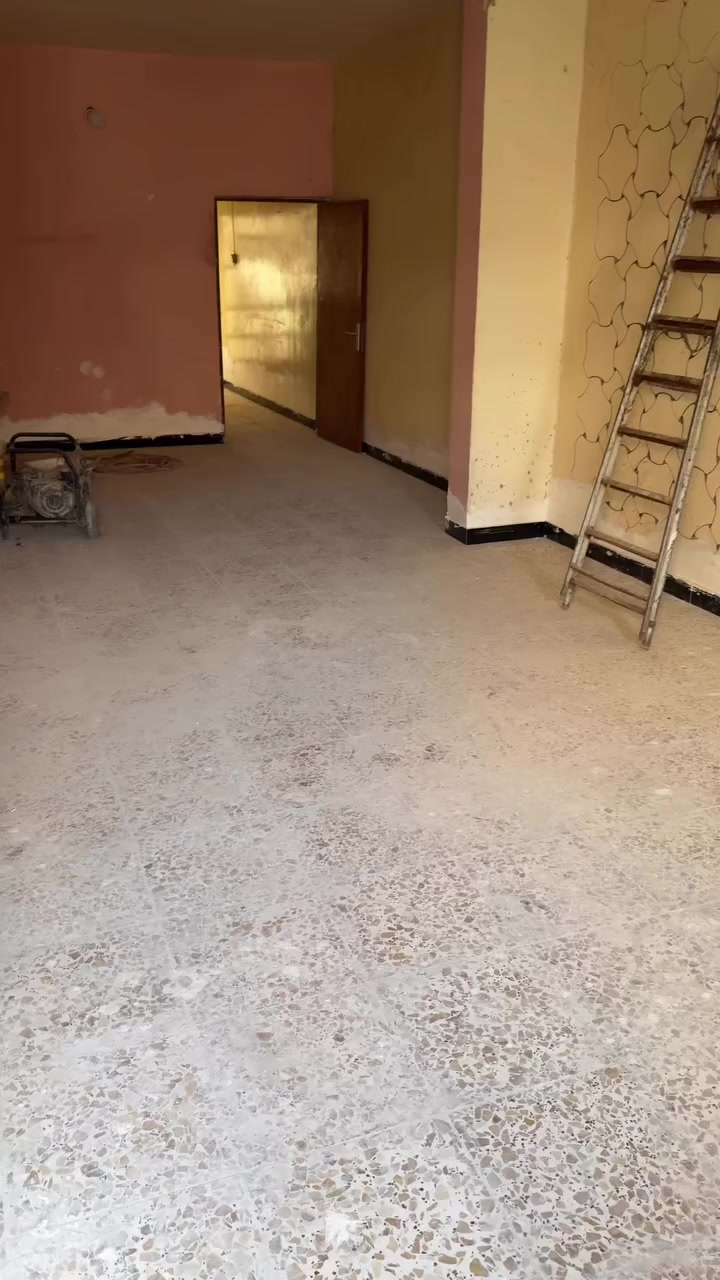 السلام عليكم بيت ارضي لاايجار بحي التراث البيت تفاصيله داخل المقطع جاهز من كلشي اي استفسار ***********
