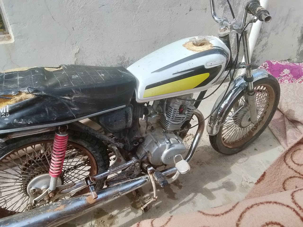 السلام عليكم اربعه كير كلك للبيع السعر 200 وبيها مجال المكان كوفه ***********
