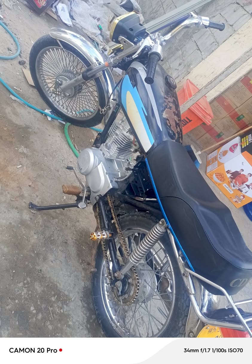 سلام عليكم دراجه 4كير كلك حلوه ونضيفه دراجه مفتوحه فقط ولفات 01  سعر 350 مكان نجف كوفه عباسيه خاص مفتوح


**إذا كنت صاحب هذا الإعلان وتريد حذفه لأي سبب، رجاءا أرسل رسالة إلى الدعم الفني**