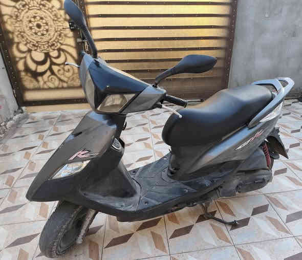 السلام عليكم ورحمة الله ماكس ثعلب ١٤٠ للبيع كابريتر نظيفة بمعنة الكلمة ومكفولة من كلشي عدا الكفر الامامي مبدل فقط بنفس اللون باقي الدراجة مكفولة من كلشي كهربائيات كلها شغالة قفل جنطة قفل ستيرن مكينة مكفولة ممفتوحة دراجة نظيفة مال رمبة سعرها ٧٥٠ بيها مجال للطيبين ان شاء الله مكاني بغداد الدورة 

***********  بي واتساب
***********
