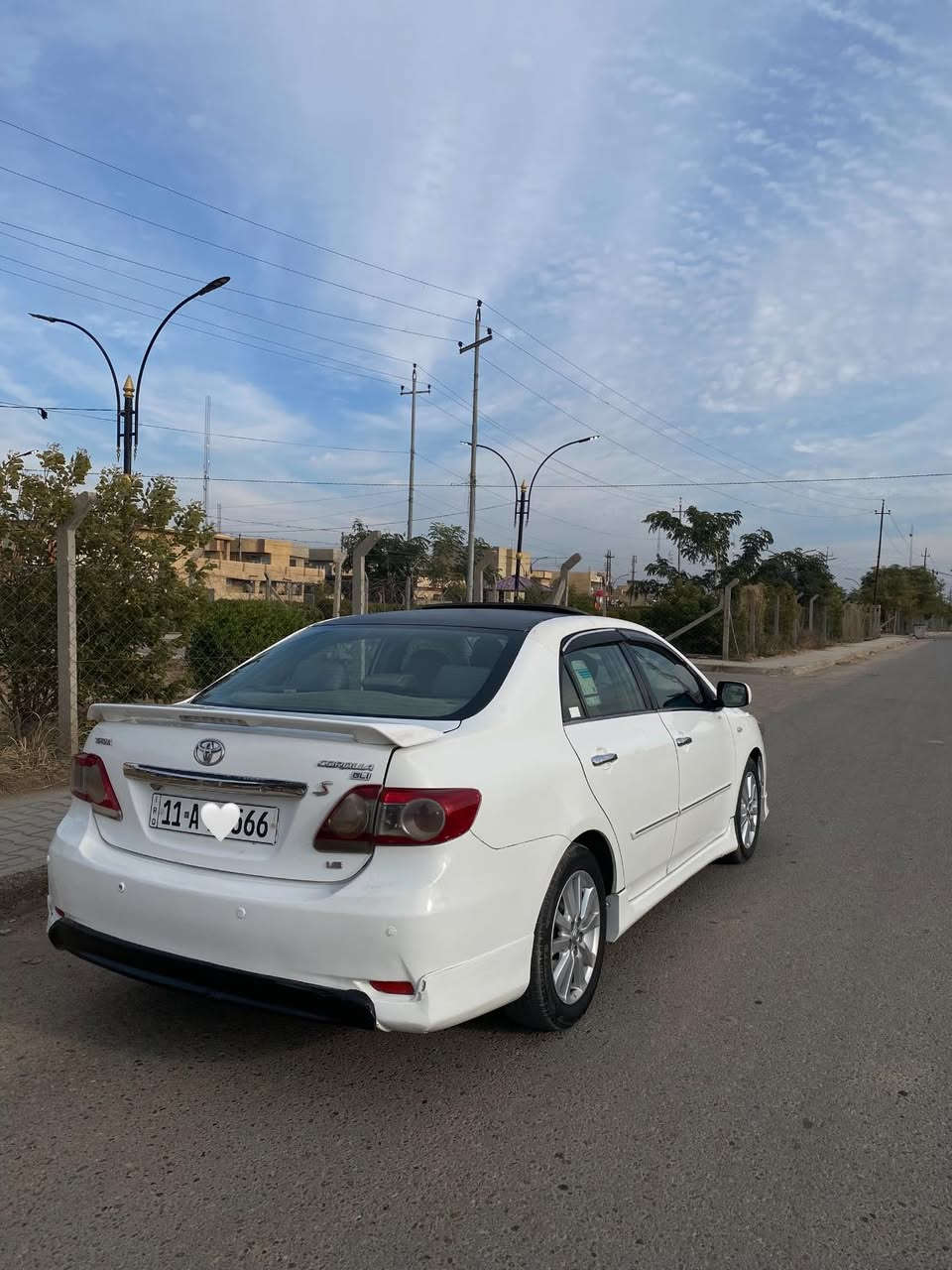 السلام عليكم 
كورولا خليجي فطيم  موديل 2008 محدث 13 فول مواصفات ، فتحة سقف ، كروس سرعة، تبريد بيانو ، شاشة ، حساسات، كامرة ، ويل كب ، تحكم ستيرن،
السيارة شاد الها گير ومحرك 1800حاويه ع ايدي لوك قطرة دهن ماينقص ، صدر امامي جديد ، باتري جديد ، تاير امامي جديد، دوشمة جديدة، رقم بغداد انكليزي تحويل مباشر ، بيها صبغ بسيط جوه قبط البانزين، وبارد بين باب السايق، قمارة فابلون بدون صبغ لئن معروف عن هذا الموديل يكشر الصبغ مالته ، علمًا السيارة بيها منظومة غاز يعني غاز،  بانزين
المكان بغداد 
السعر"108”
للأتصال "***********”
