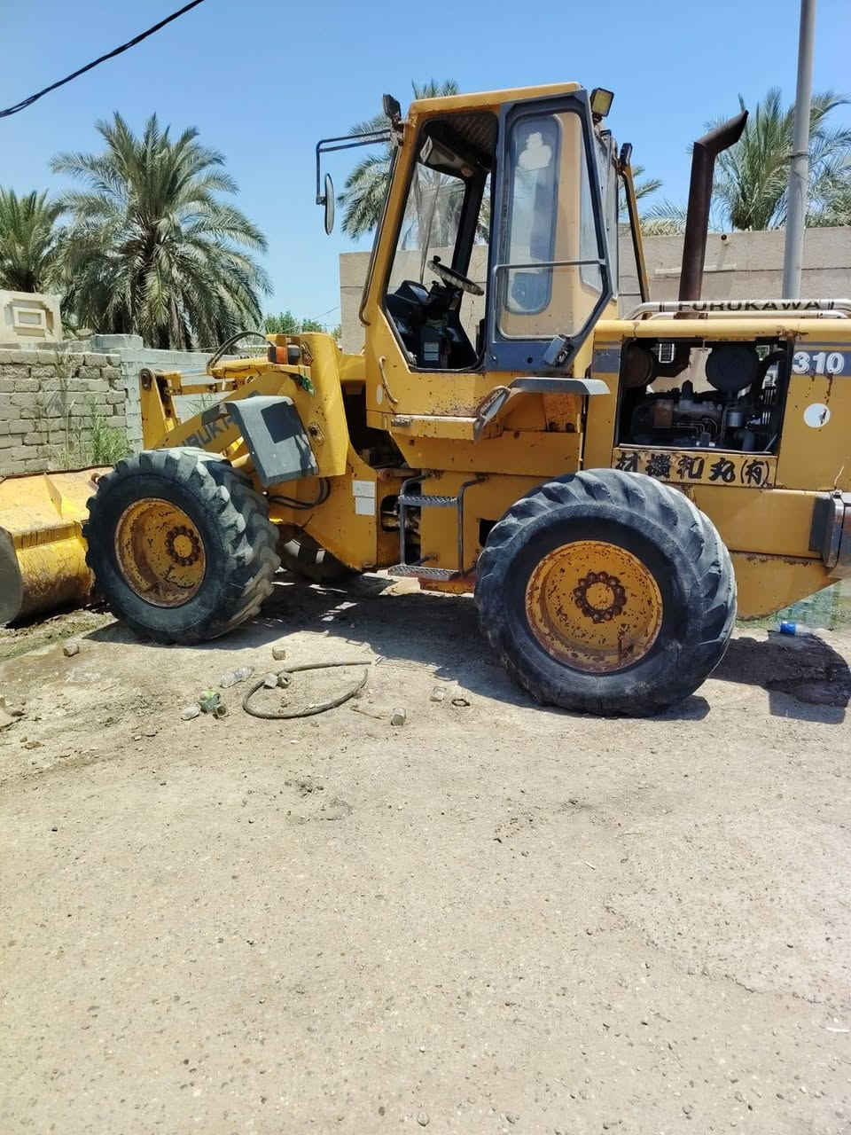 سلام عليكم
شفل فوركاوة للبيع 
موديل2000
حجم 310
السعر 225 وبي مجال
مكان .ديوانية
اني مكلف بالنشر
***********
