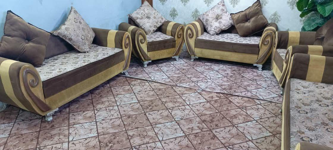 تخم 10 مقاعد نضيف حيل. مابي اي ضرر تزكام سعره 200 وبي مجال مكاني كاظميه يوجد توصيل بكروه *********** يوجد واتساب بغداد, العراق
