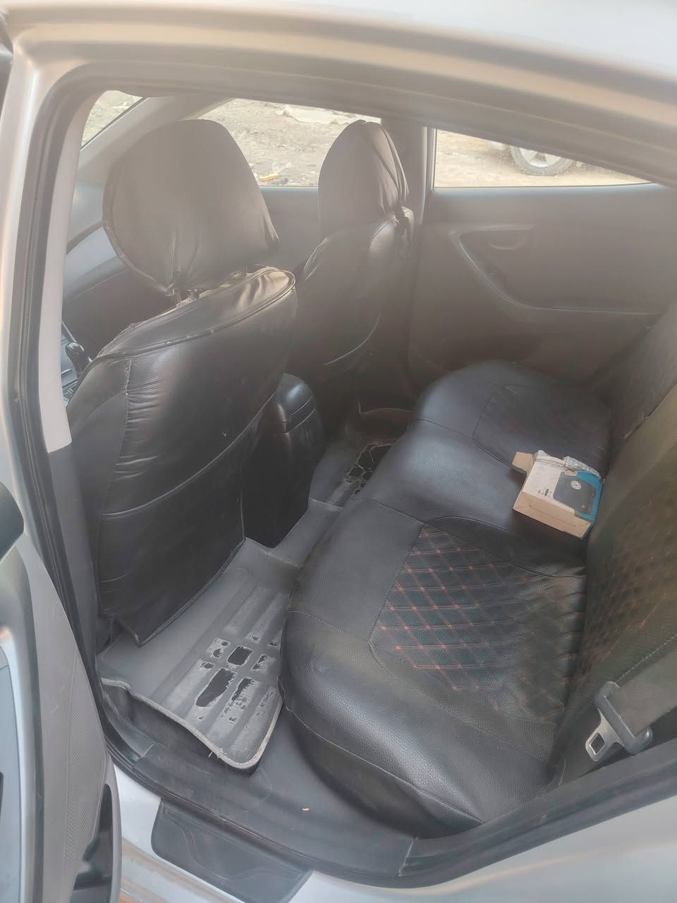 للبيع 2016 مكفوله من ضربه فقط رشات صبغ امريكيه سياره جاهزه ونظيفه وتبريد وتحكم ستيرن وكامرا تحويل ثاني يوم مكان السياره حلة شارع 80 محيزم 4 قرب الملعب الخماسي للاستفسار ***********
