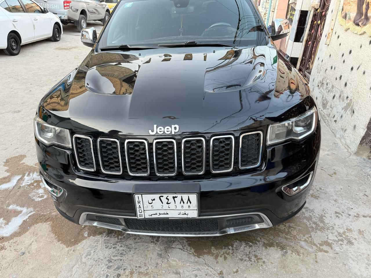 السلام عليكم
جيب لاريدو لمتدد حجم المحرك 3600 

رادار خلفي توقف ذاتي اربع انطمه قياده 
اربع قطع تبريد تدفئه مقاعد 
ستيرن كهربائي رادارات مري تحديد مسار
حجم الويل 18 بلادي 
تنته سقف 
المسافه المقطوعه 120km
شاشه بلادي 
تدفئه ستيرن
كشنات كهرباء 
لايت زنون 
السياره وارد امريكي 
الحادث مالته دعاميه وبنيد مبدل البنيد مال SRT ابو الفتحتين 
السياره خير من الله ما نقصه شي 
الاستفسار ***********
