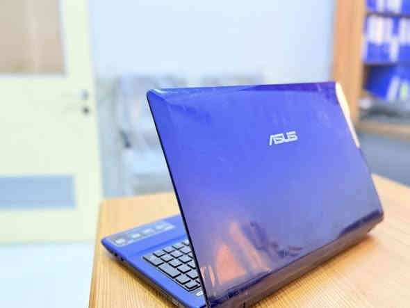 للبيع لابتوب ASUS K53S
المواصفات:
 معالج Intel Core i3
 كرت شاشة NVIDIA GeForce GT 520M
 منفذ USB 3.0 سريع
 شاشة 15.6 إنش
 كيبورد كامل مع نُمباد
 تبريد IceCool وتوفير للطاقة

الاتصال على الرقم 
***********
