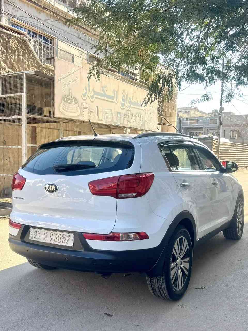 السلام عليكم كيا سبورتج 2015 خليجي محرك 2000 دوش رقم بغداد الدولي تحويل ثاني يوم بيها اشوية صبغ يم الرقم الخلفي والباقي مكفول السيارة جديدة كلش ماشية 97 الف المواصفات شاشة كاميرا خلفية تحكمات ايكو تقليل صرف وباقي المواصفات المعروفة السيارة جاهزة محرك كير على وضع الشركة ممفتوحات تخم تاير جديد باتري جديد سنوية جديدة للبيع فقط السعر 158 ورقة بيها مجال بسيط حق الجية للاستفسار *********** مكان السيارة بغداد
