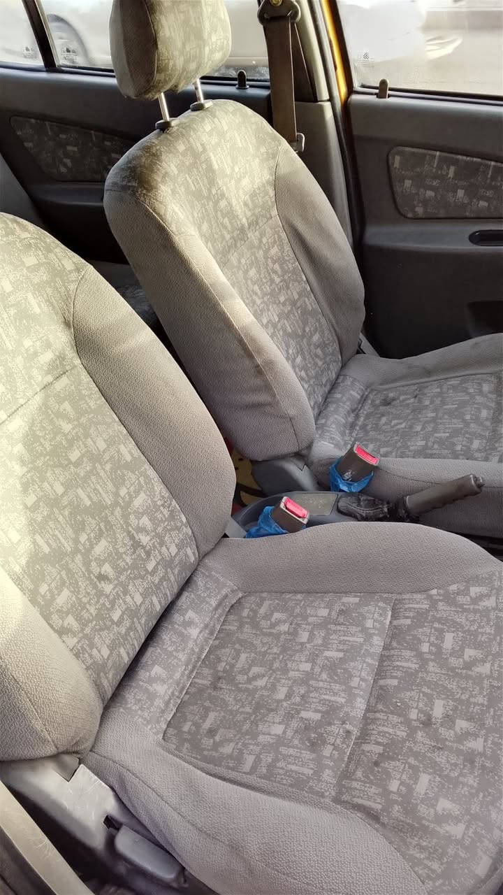 من رخصت الادمن طيبه ٢٠١٥ للبيع السياره نظيفه مكينه وكير مكفولات بيه طخه بسيطه بالباب مال توكتك مكفولة سياره من ضربه وصبغ عده هاي طخه حداديه كهربائيات خير من الله باسمي السياره السعر ٣٥ وبيه مجال شي بسيط للاستفسار الاتصال *********** مكان السياره بغداد / الدوره حي الخورنق
