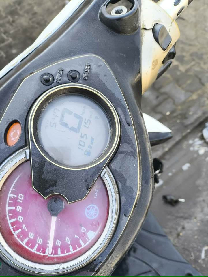 السلام عليكم دراجه سكنز البيع دراجه حلوه بيها كزوز ار جس دراجه مكينه مفتوحه مره وحده بس الدراجه خير من الله سعرر 300 وبيها مجال  ***********
