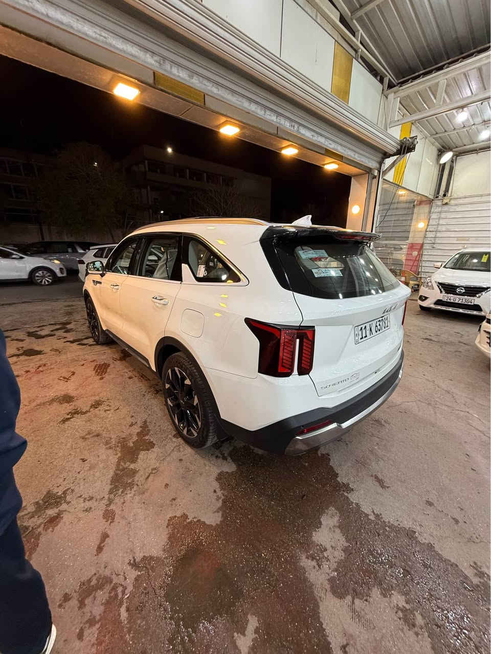 🌹🌹تحية طيبة🌹🌹
كيا سورنتو 2025 خليجي
ضمان دولية 
كفالة عامة من كلشي سونار مرفق
ماشية 13 الف كيلو 
بعد بيه تبديله دهن مجاني 
السيارة داخل الضمان 
نص فول 
بصمة / بانوراما / ويل 20 / جنطة كهرباء 
مكينة 4 سلندر 
لمعرفة السعر اكتب رقم 1 او اتصل 
***********
مكاني بغداد معارض الكريعات بغداد, العراق
