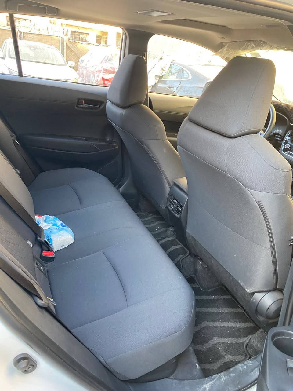 السلام عليكم
كورلا كروز موديل 2025 فول مواصفات 
بصمه _ فتحه _ تحكم جهتين _ رادار وباقي المواصفات المعروفه 
ماشيه 8000 كيلو 
عارضها ب 26 مليون و500 الف 
مكانها السيديه 

0771 196 3930
