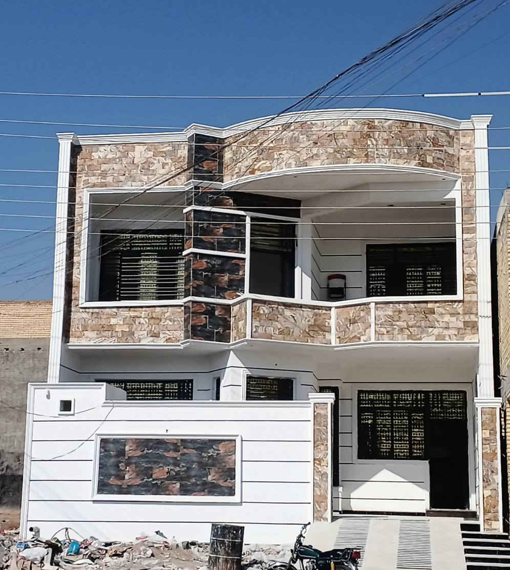 بيت للبيع مساحه 200/متر
بل حي الجامعي بلسايدي مال الفرن
مقابيل الساحه بناء 2025 بعده غير مسكون 
البناء قاطين كامل 6 غرف حمامات 3استقبال مطبخ حار بارد واجهيه مرمر /اتصل على رقم ***********
