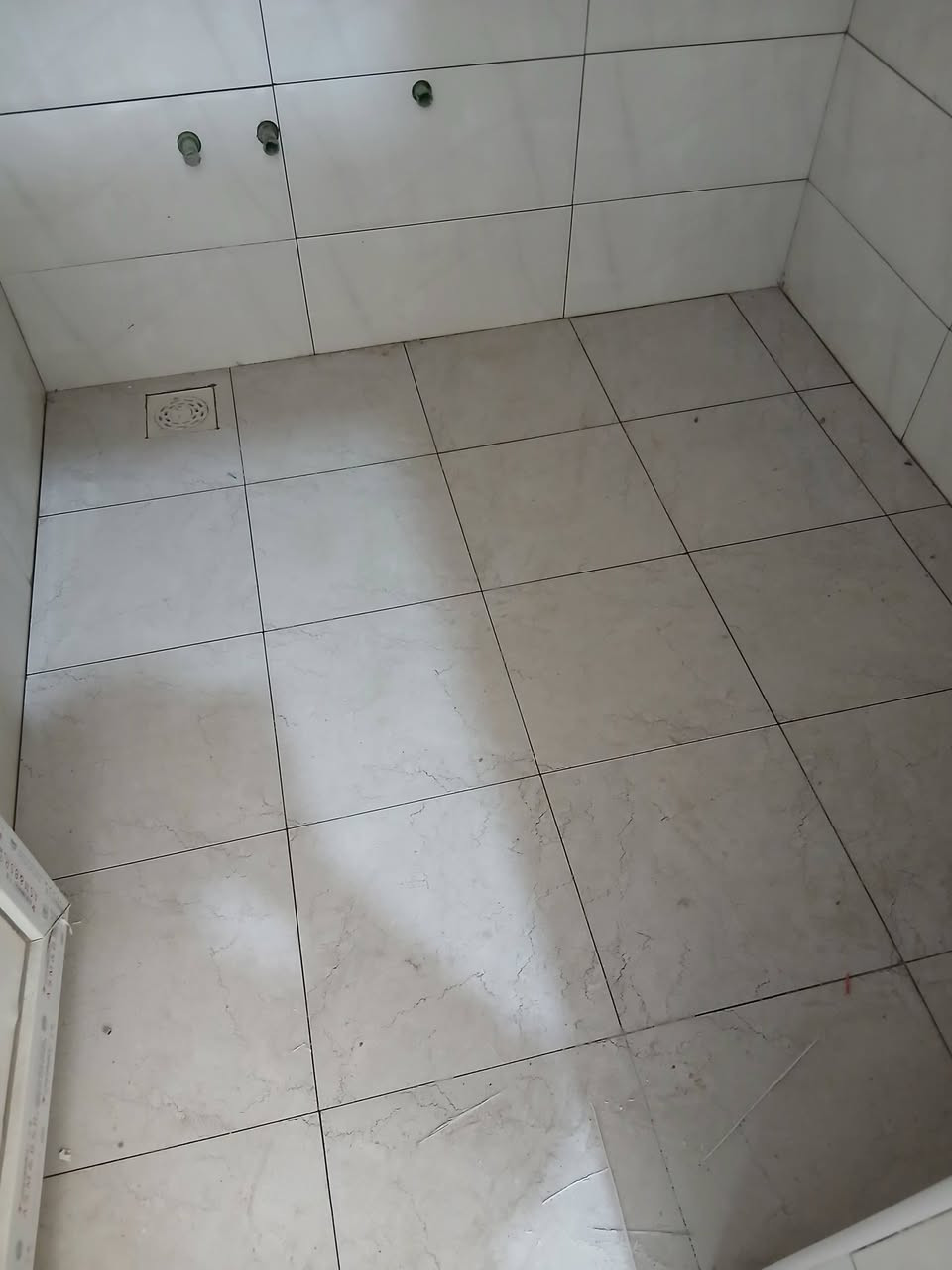 خلفه سيراميك ارضي جداري شغل الواح شغل مضبوط ومناسب والي ما عند اتساهل ويا اتصال ***********# واتساب متفرغ والتزام
