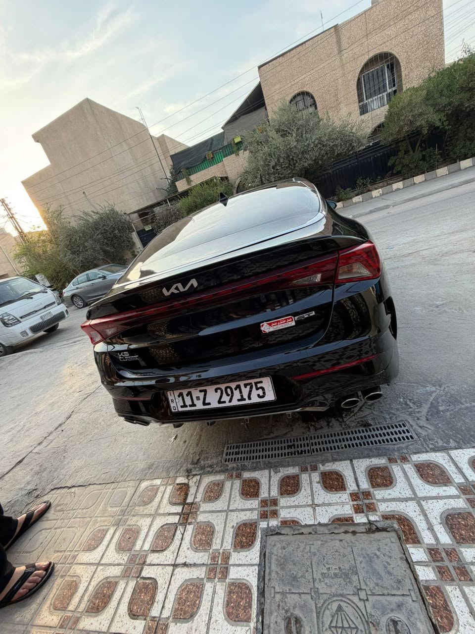 السلام عليكم
‏ K5 GT 2023 
رقم بغداد محرك 2500 توربو فول مواصفات
بدون ايرباك بدون تبديل بدون صبغ فقط بارد صور الحادث بالمنشور  وموجود سونار ماشية ٢٢ الف مايل فقط
.بانوراما ،بصمة ، جلد ، شفتات ستيرن ،سايد بريك كهرباء ، السياره مختمه GT، مثبت سرعة نضام ABS ، حساس  اطارات ، بك لايت لد ، شاشه كبيرة لمس ، كامرة دوارة ، رادار اماميي + رادار خلفيي + جانبي ، شاشه أعطال ، ويل كروم ، أشاير  بلمري الجانبية ،،،،، سيارة فول للاخير  
سعره ١٩٥ وبيها مجال.. مكاني بغداد
***********
