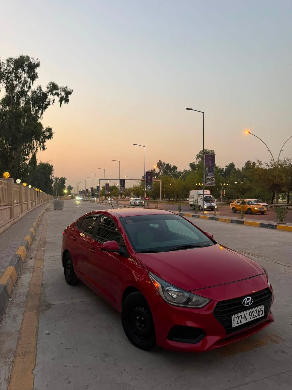 السلام عليكم. Hyundai Accent 2022
سيارة بيها قطعة وحدة 
 بس بوند صبغ بدون دواخل بدون ايرباك 
ماناقصها شي السيارة جاهزة من كلشي ماتصرف عليها ربع 
سعرها مناسب 117$ وبيها مجال جداً بسيط 
التواصل عالرقم (***********). 
مكان السيارة موصل
