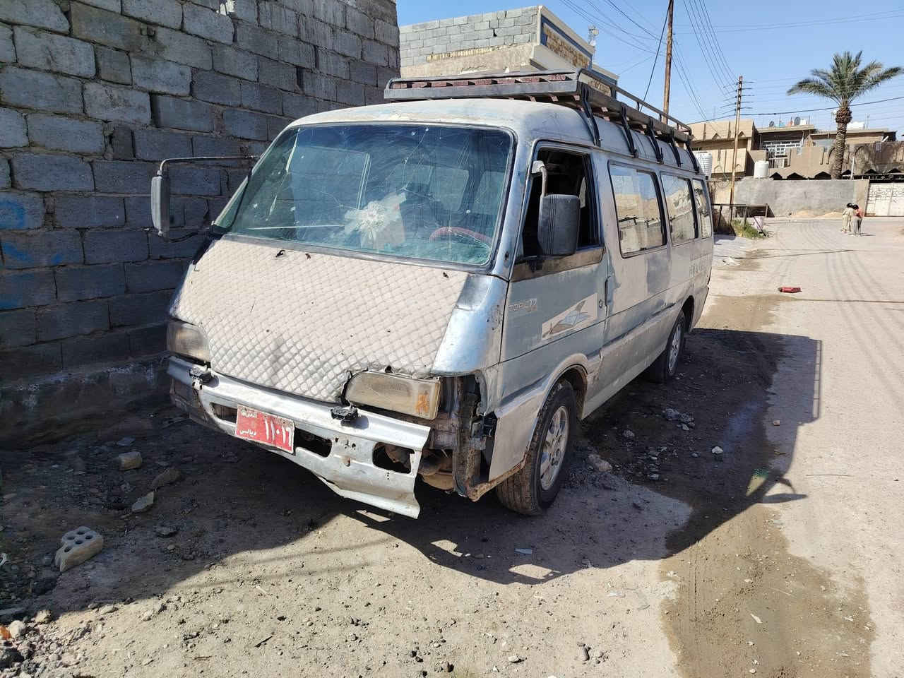 كيا اسيا موديل 95  رقم أحمر ابيعلك هذا موجود تريد تحويل حاضر تريد مكاتبه اني حاضر مستمكات موجوده سنويه موجوده ابيعلك هذا موجود سياره حلوه محرك بي خيط بخار كير اكسن مكفول تخم تاير جديد ويل كب منغولي سياره يرادلها ترتيبات جاهزه الشغل سلف دينمو باتري راديتر كله جديد 16 وبيها مجال بسيط حك جيه سياره جاهزه من كلشي مال شغل مكاني بغداد ابي غريب الحصوه *********** أو ***********
