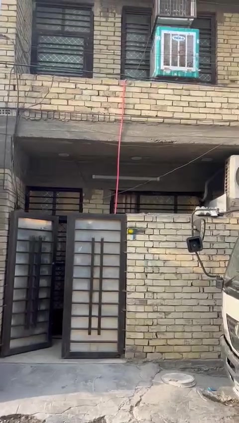 للبيع مشتمل مساحه ٥٠ متر طابو زراعي سند ٢٥ منطقة البلديات حي التراث الزراعي السعر ٨٦ مليون للإستفسار مع رقم مكتب المستقبل ***********خلف مطعم الهلالي
