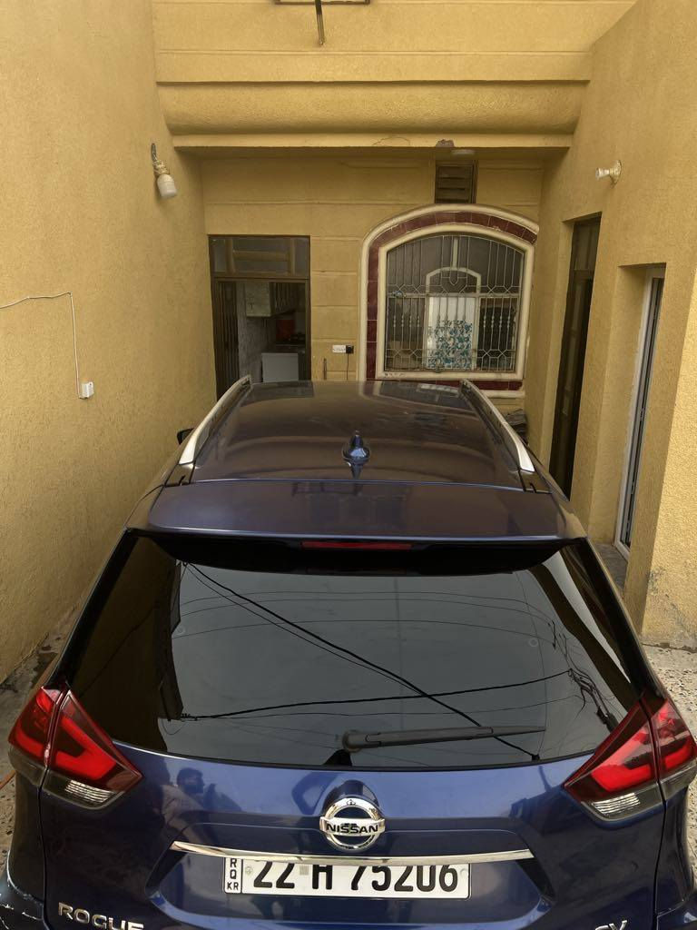 روج  ٢٠٢٠ محرك ٤ الشكل القديم ٢٥٠٠ رقم اربيل للبيع اللون ازرق بيها بخ فقط صفحه بدون دواخل سياره مال جنيه جديده ليحب يتفضل خاص اويتصل *********** وسعرها مناسب
