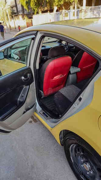 📍 الموقع: بغداد /البياع/حي الشهداء
المواصفات:
• اللون: أصفر (دوش) — نص مواصفات
• الممشى: 196,000 كم
• السيارة ليبل واحد
• المحرك والكير بحالة جيدة
• التبريد يعمل بكفاءة
• أكسسوارات السيارة كاملة حسب الفئة
• بيها طخة خفيفة على البنيد موضحة بالصور

💰 السعر: 11 الف دولار — وبيها مجال بسيط

ملاحظة: السيارة جاهزة للفحص.

للاستفسار والتواصل يرجى الاتصال على الرقم.
***********
