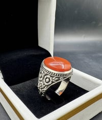 عقيق يماني • صياغة يدوية • عيار ٩٥٠