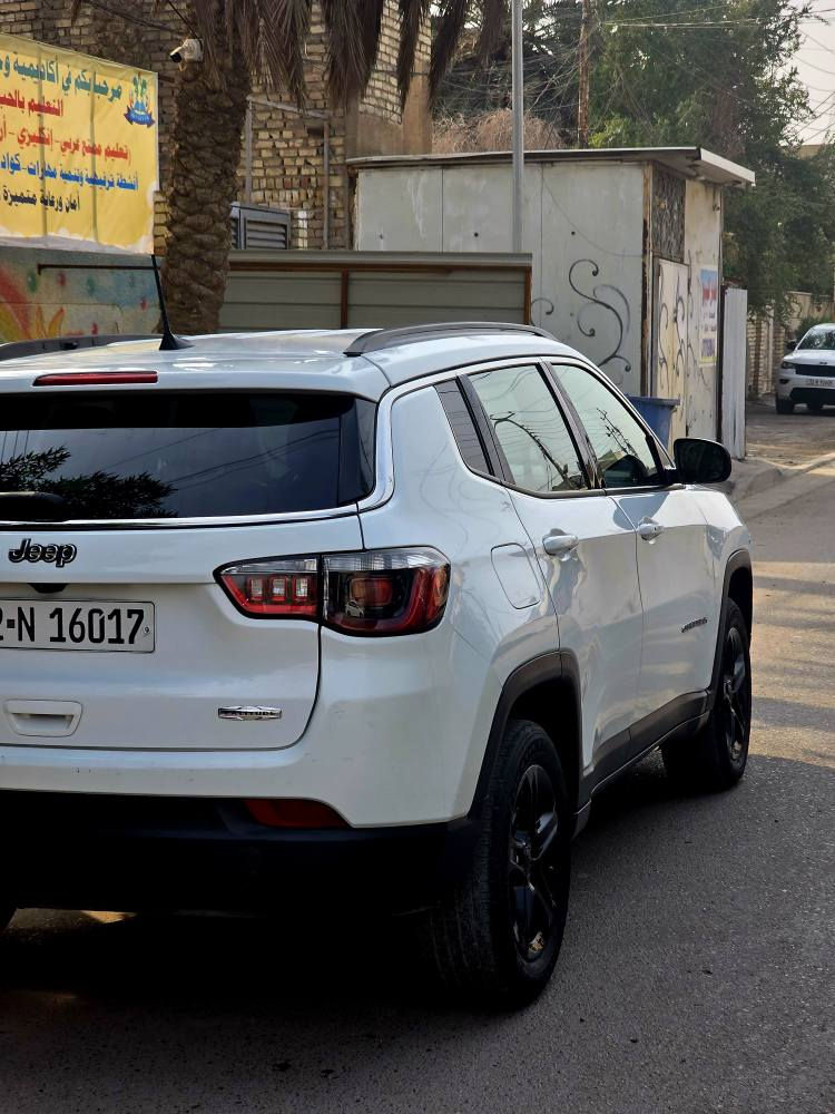 السلام عليكم صور حادث موجودة داخل الصور 
كومباس ابيض رقم اربيل مميز موديل 2023للبيع 
هزه جديده سنويه 2030 ماشيه 17ميل السياره  رقم انكليزي 
latitude فول عدا  الفتحه 
دفع رباعي  كرسي كهرباء ويل فراشه اسود تحكمات جهنين كروز سرعه شاشه عطلات شاشه عرض كبيره رادار امامي زخلفي وجانبي نقطه عمياء هاندبريك بصمه  بصمه ابواب بصمه تشغيل 
كامره 360 تبريد ثلج تدفئه  تبريد خلفي 
صدر ومحرك وكير مكفول  تايرات شركه حجر اكزوز  لايت زنون حادث جاملغ وبنيد بدون شاصي مثل ما موضح بالصور  ارباك!  سستم سونار موجود ايضاً
السعر 160 الاتصال ***********
بغداد  الشعب بغداد, العراق
