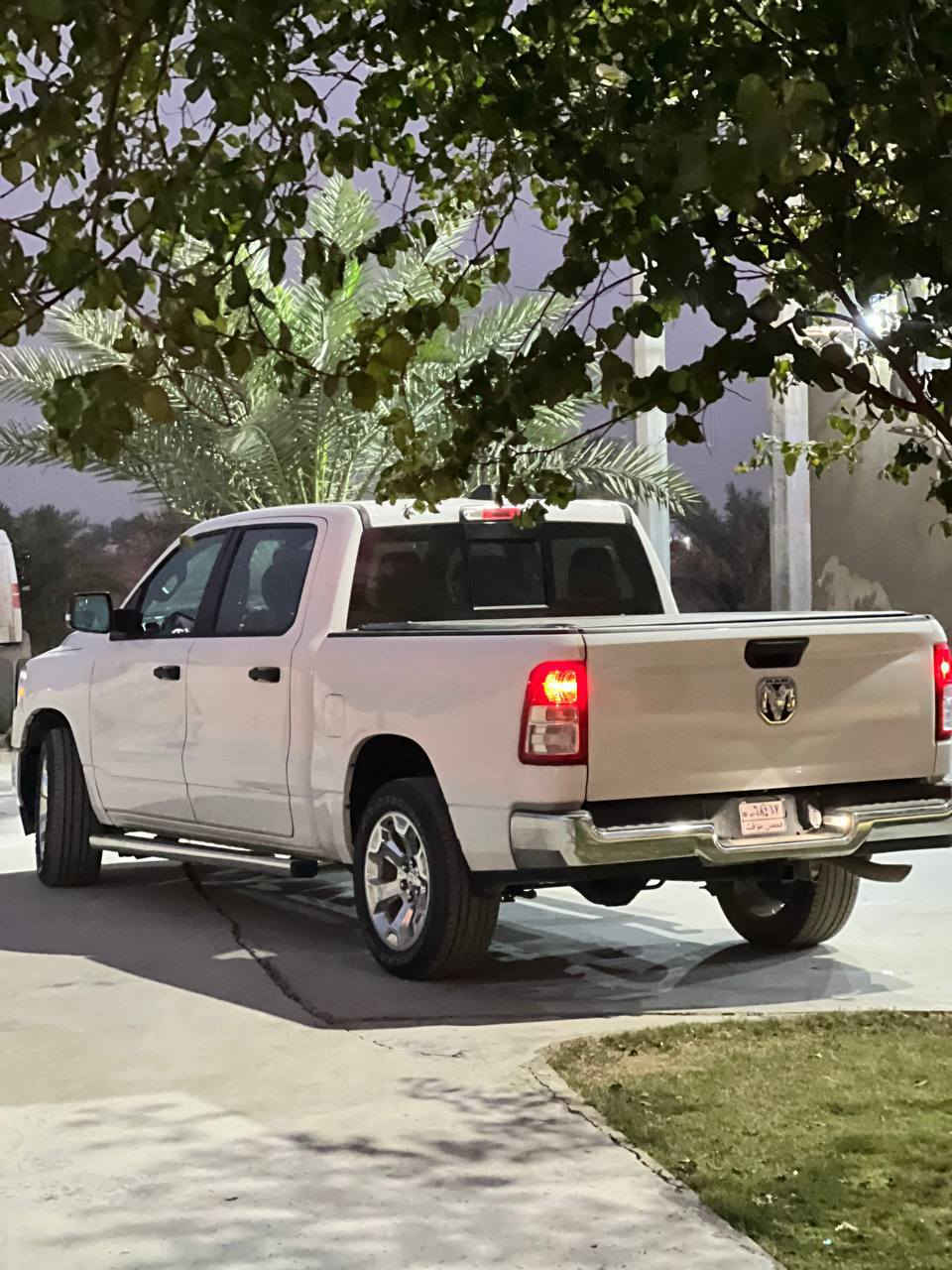 دوج رام بك هورن موديل 2023 (بدون رقم)
سياره بوضع الشركه ماشيه 30
حادثها صطحي بنيد فقط 
سياره جديدة ب معنى الكلمه 
(ترهم مراوس ب كوري) 
المواصفات... 
فور ويل 
كير ماوس
سايد بريك دكمه
تدفئة كشنات
تدفئة ستيرن
كشن منفصل 
صندوك خلفي جكات
مكينه 3600 v6 ايكود
كير 8 نمر
تبريد قطعتين
شاشه كبيرة
لد امامي+ لايت زنون
غطاء بدي + دوسات
نقطه عمياء
تحكم ستيرن
مانع انزلاق+منحدرات
العنوان.... بغداد. ... السعر........227........
***********
***********
