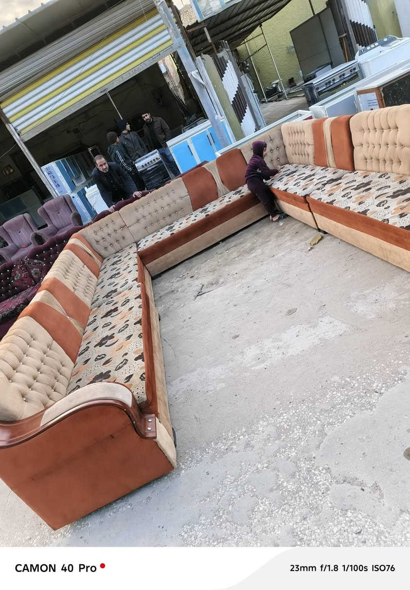 ديوان تسكام ونظيف وثقيل بلوك اسود ٢٠ نفر اخو الجديد اي ضرار مابيه حيل نظيف جدا واكو الي باب بيتك عدنه توصيل ***********
