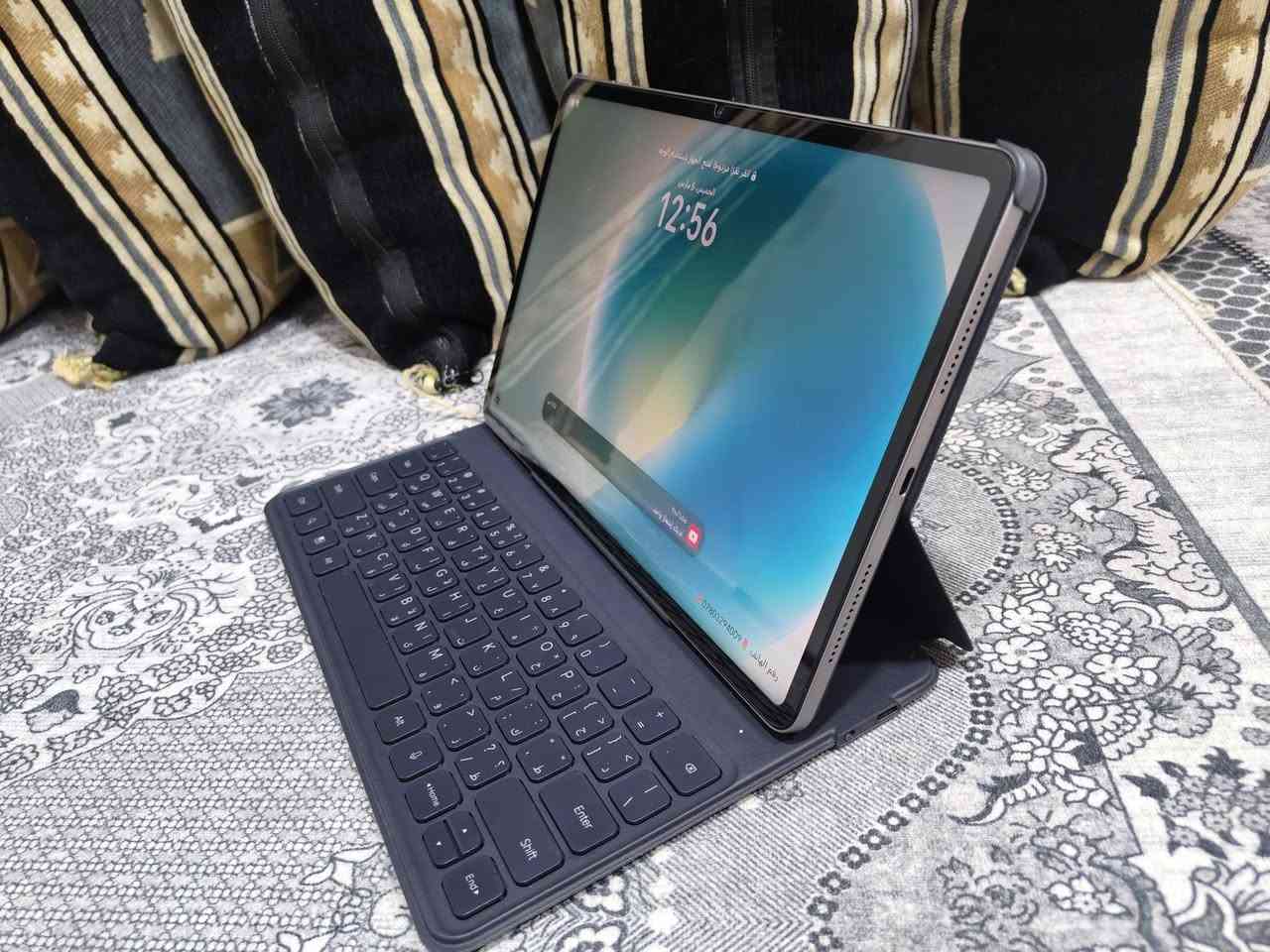 سلام عليكم هونر باد 10 +كيبورد  الذاكره 256 معالج Snapdragon7Gen3 مستخدم اقل شهر سعر 375 لستفسار *********** مكان ميسان قرب عمارات المحد
