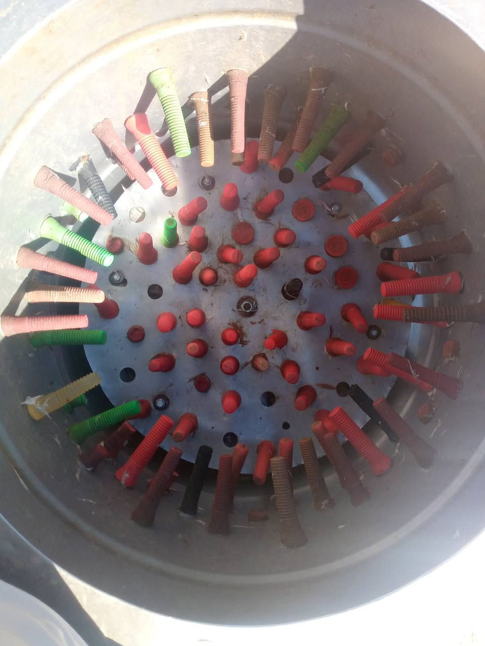 السلام عليكم هلاسه دجاج كهربائيه للبيع شرط *********** 
***********
