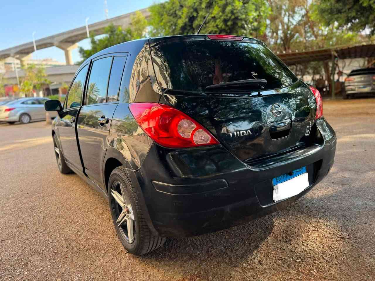 نيسان تيدا
موديل : ٢٠١٢ 

عداد : ١٥٠.٠٠٠ الف كيلوا متر 

فبريكا بالكامل من الداخل والخارج معادا رفرف امامي يمين 

رخصه سنه 

اعلي فئه ( فتحه سقف ) 

كامله اتوماتيك 

الموصفات ( ٢ ايرباج . Abs . تكيف تاتش . تحكم طاره . جنوط اسبور . فتحه سقف . مريات كهرباء . فوج لايت . ليدات اماميه . شاشه تاتش . وكماليات اخري ) 

للاستفسار / 0100***********1209444

01147190376 

المعاينه / ٨ يوسف عباس امام نادي الزهور مدينه نصر 

مواعيد العمل طوال ايام الاسبوع


**إذا كنت صاحب هذا الإعلان وتريد حذفه لأي سبب، رجاءا أرسل رسالة إلى الدعم الفني**