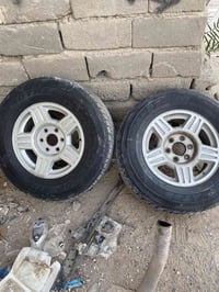 تخم كامل هوه وتايرات جديد سعره ٣٠٠ ٠٧٧٣٣٦٠٢٢٤٣