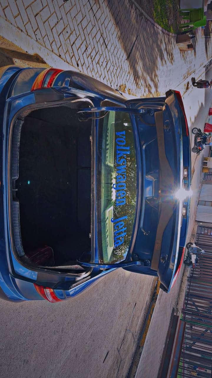 السلام عليكم 
جيتا ٢٠١٩ 
رقم بغداد الانكليزي الجديد باسمي
 هزه جديده 
فول موصفات 
بصمه  بانوراما  جلد  ردارات جانبيه 
توقف ذاتي  هند بريك بصمه
ويل كب  تحكمات ستيرن 
قياده ذاتيه  لدات وزنون امامي 
لدات خلفي  كامرا  شاشه 
انظمه قياده  تدفئه كشنات 
محرك ١٤٠٠ تيربو جدا اقتصادي 
ماشيه 105فقط 
كير مكينه صدر تبريد كله كفاله تخم تاير نكسن كوري اصلي 
السياره بيها صبغ فقط البنيد وبل العراق صبغ باب اثر طخه  بدراجه
السعر126ماكو هيج سعر جيتا 
بالعافيه على ياخذها 
مكاني بغداد الاعظميه
*********** بغداد, العراق
