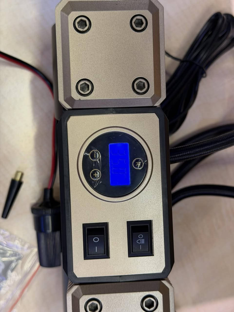 منفاخ MELTO POWER الذكي
مو بس ينفخ… يقيس ويضبط الضغط بدقة عالية!

📊 يشتغل على أكثر من وحدة قياس:
✔️ PSI (الأفضل للسيارات 🚗)
✔️ BAR
✔️ kPa
✔️ kg/cm²

💡 اختار PSI وحدد الرقم (مثل 32)…
وخلي الجهاز يشتغل 👇

⛔ يوصل للضغط المطلوب؟
✅ يوقف تلقائياً بدون تعب!

⚡ ليش تحتاجه؟
✔️ أمان أعلى بالطريق
✔️ يوفر بنزين
✔️ يحافظ على الإطارات
✔️ ينقذك بأي وقت طوارئ
😱 لا تنتظر البنچر!
خليه بسيارتك وكون جاهز بكل لحظة 🔥

📦 توصيل لكل محافظات العراق
📩 احجز هسه قبل نفاذ الكمية

#منفاخ_هواء #اكسسوارات_سيارات #سيارات_العراق #بغداد #الموصل #كربلاء #نجف #بصرة #عروض #تخفيضات #ترند #car_accessories #air_compressor


**إذا كنت صاحب هذا الإعلان وتريد حذفه لأي سبب، رجاءا أرسل رسالة إلى الدعم الفني**