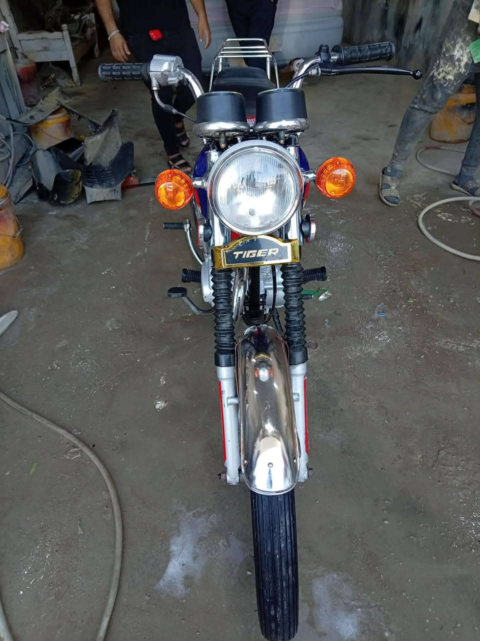 السلام وعليكم اربعه كير للبيع شاصي 14ومعمره 2024 دراجه شلعه ومعدل خير من الله مكان كوت الزهراء ***********
