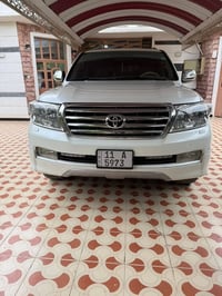 للبيع لأندكروز موديل 2010 VXR    رقم بغداد الجديد دولي بسمي تحويل ثاني...