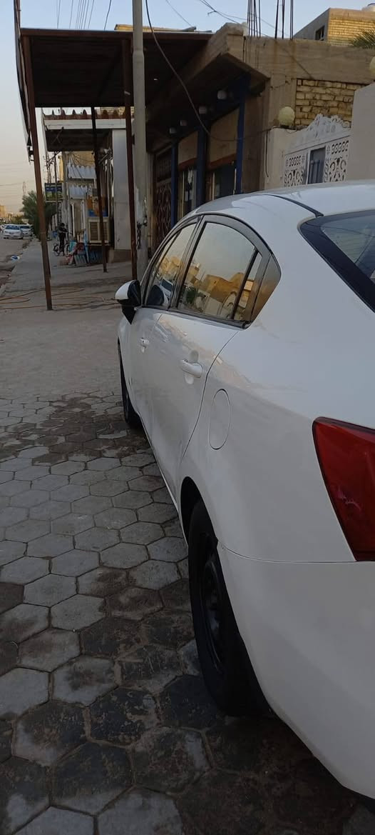 2013 خليجي 1600 قطرتين كير و محرك و تبريد مكفولات بيها تكحيلات صبغ بالبيبان و بارد  بدون تبديل رقم دولي مداور ثاني يوم للاستفسار اكثر او واتساب *********** مكان السيارة #النجف
