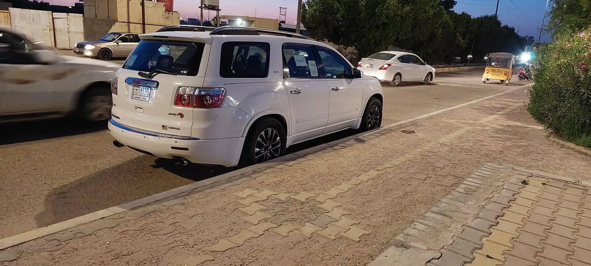 للبيع جمسي اكاديا موديل ١٠ وارد كندي مكفوله فقط تكحيل بسيط جلد فتحه مقاعد منفصله بأسمي رقم بغداد ***********
