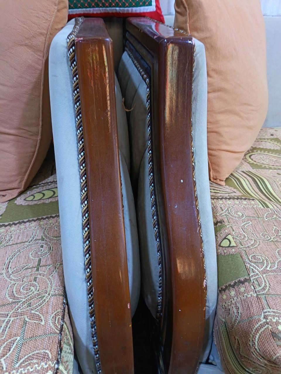 تخم تسكام 10 مقاعد استعمال قليل دوشمه داخليه متحركه السعر 250
العنوان الشاوي نزلة العيد
***********
