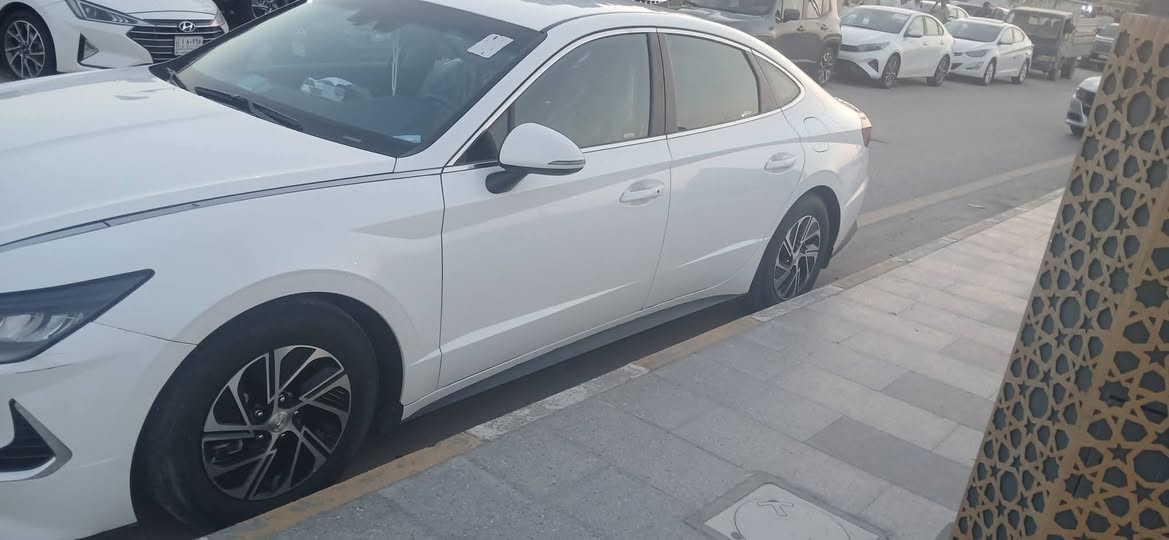 السلام عليكم
سوناتا هايبرد موديل 2021
رقم بغداد انكليزي  حرة بأسمي 
موصفات معروفه 
ناصريه مركز 
***********
السعر 145
بيع او مرواس كيا 5
