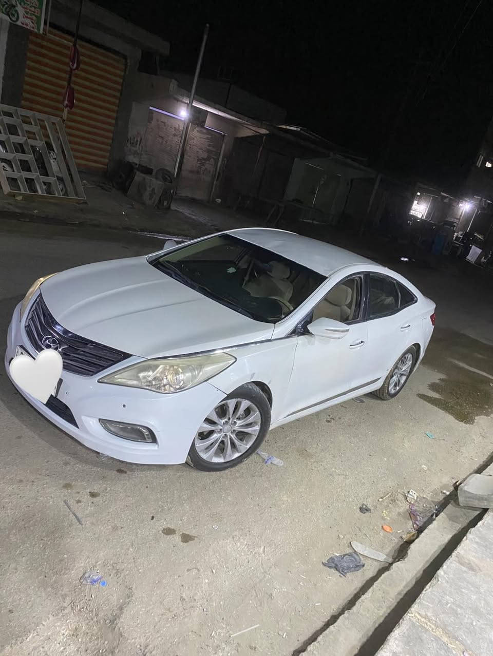 ازيرا ٢٠١٣ جاملغ وبنيد بدون كصه كلك كلك كلك جديده حيل ونضيفه سعرها ٤٨ للأستفسار ***********
