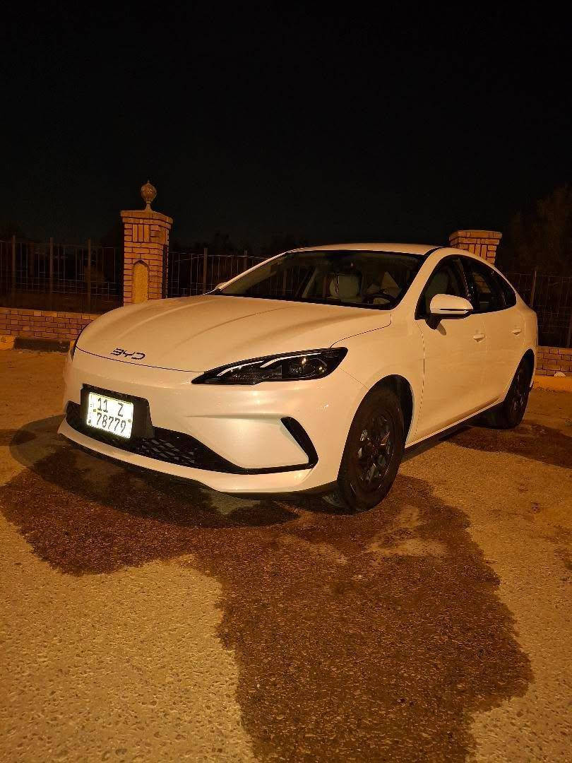 للبيع
سياره جهازه ماشيه ١٣ الف
بيها ملاحضه بسيطه كلش 
مكان نجف حي ميسان 
للاستفسار ***********
السعر 19.900
