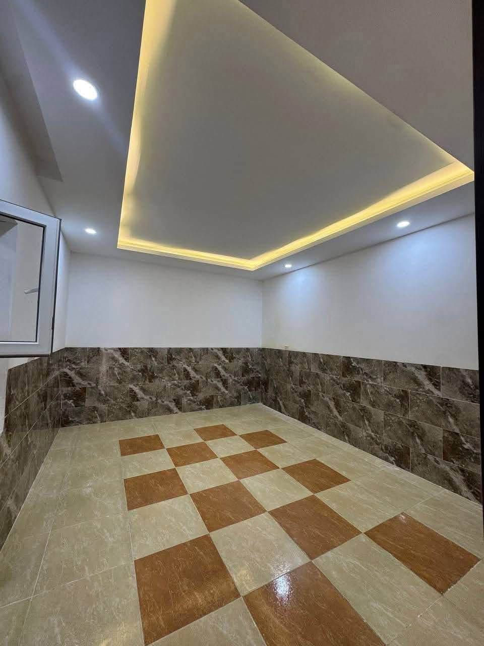 بیت للبیع
اربیل شارع لاوان ، قربو
المساحة / ۱۲٥م
***********
