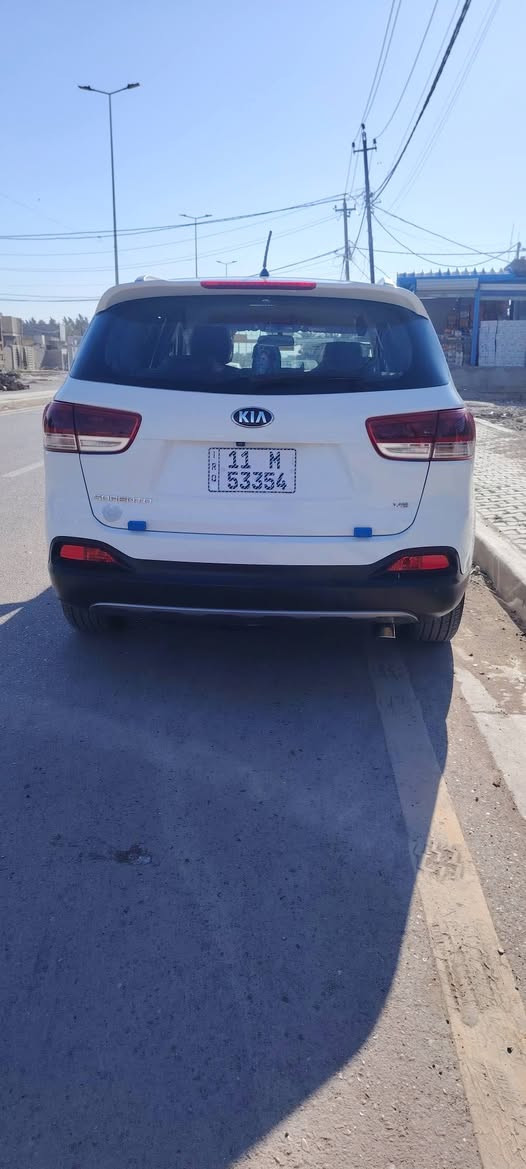 السلام عليكم،، سورنتو للبيع موديل 18 سياره جديده بها بارد شويه مكفوله من الصبغ  مكينه 6 سلندر جنطه كهرباء السياره فول مواصفات من عدا البانوراما رقمها بغداد انجليزي جديد سياره فول واحد على واحد من عد  الفتحه رقم الهاتف ***********
