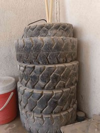 تأيرات شوكيه 3طن مستعملات بس نظيف 07812837098