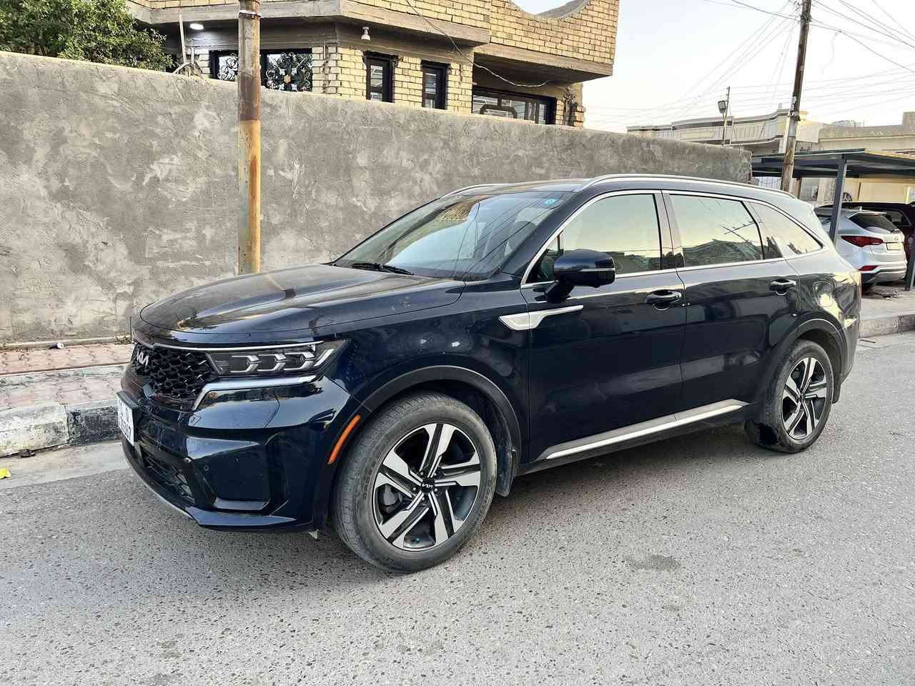 السلام عليكم ورحمة الله
اخواني الاعزاء 
سورنتو 2023 sx prestige  هايبرد 
السعر 25000$ (250) ورقة وبيها مجال للطيبين 
محرك 1600 تيربو 258 حصان
لون نيلي 
الداخل اوف وايت
ماشية50000الف كيلو قابل للزيادة 
المواصفات 
اربع كامرات محيطية 
تدفئة تبريد المقاعد الامامية 
وتدفئة المقاعد الخلفية 
كشنات vip منفصل 
كير ماوس
شفتات استيرن 
هاند بريك بصمة
رادار قراءة خطوط الطريق
رادارات امامي وخلفي وجانبي 
مانع تصادم امامي 
مانع تصادم خلفي 
قيادة ذاتية 
التدخل في حال انحراف السيارة عن المسار 
حساس تحذير في حال فتح اي باب للسيارة وهناك سيارة قريبة 
عدادات دجتل وتفتح كامرة بالعدادات عند الاشارة 
تبريدها خير من الله ثلج 
مستوردها على ايدي دخول شهر السابع 2024 
كصيتها ماشية 5000 كيلو متر 
وبيها هواي مواصفات 
صور الحادث مرفقة بالمنشور 
تبديل جاملغ وصبغ بالباب وشوي التكمة فوك الجاملغ بدون ايرباكات وبدون دواخل مكفولة 
مصلحة تصليح درجة اولى يم سمكرة الحاج محمد المندلاوي 
مكان السيارة الانبار - الحبانية
***********
متواجد  واتساب واتصال بالخدمة
واعتذر عن الاطالة 
تحياتي لجنابكم
